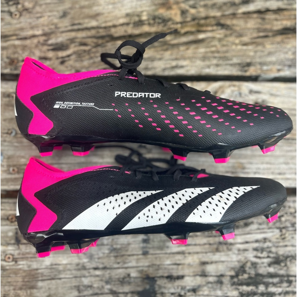 NWOB Adidas Predator Accuracy .3 FG Unisex Soccer Cleats Pink Black 11.5 (Men) - Picture 1 of 9
